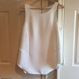 Can I sleeveless top